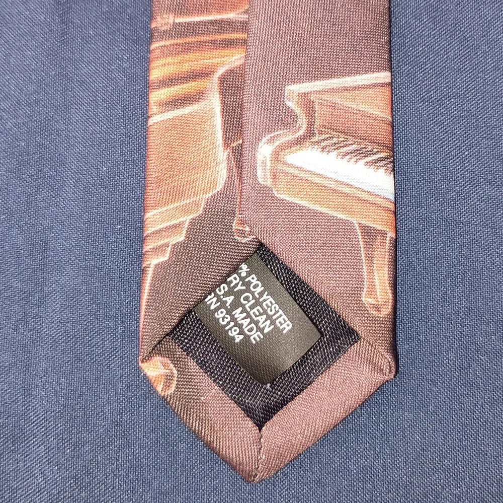 Mens Vintage 1995 D'em Crazy Piano Pianos Music Print Necktie Made in USA